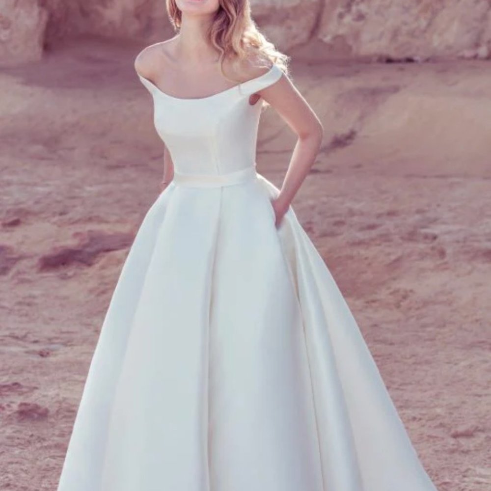 Ellis Bridals 19093 Modern Ballgown Wedding Dress